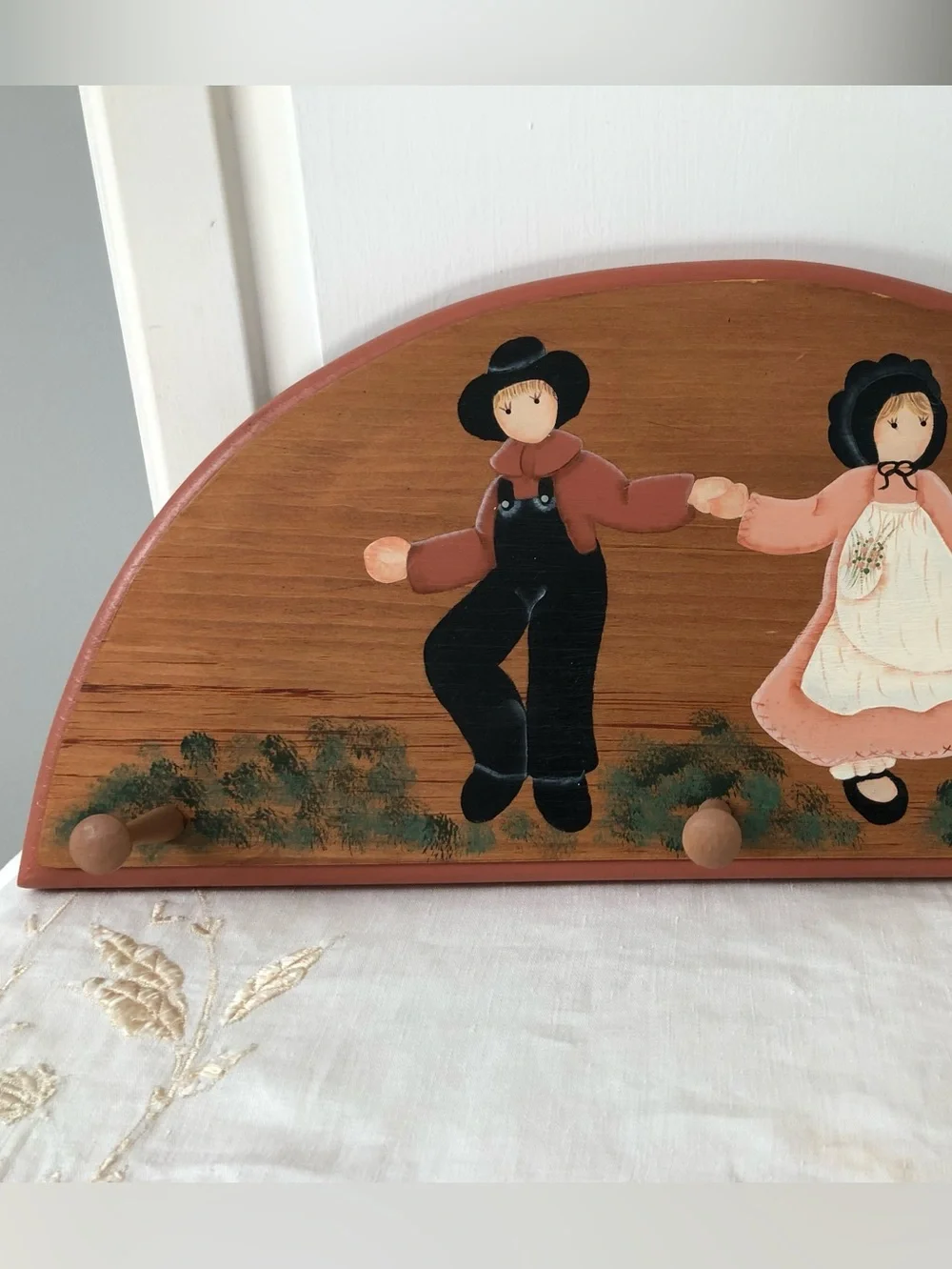 Vintage 80’s Amish Folk Art Wall Hanger With Pegs